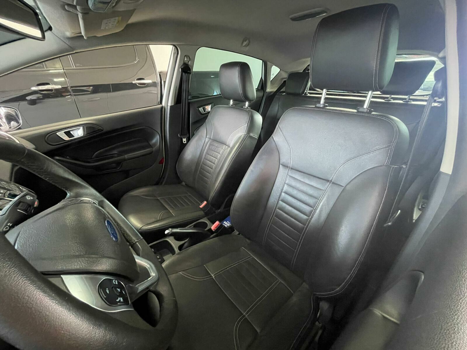 Imagem do veículo  FORD NEW FIESTA HATCH TITANIUM 1.6